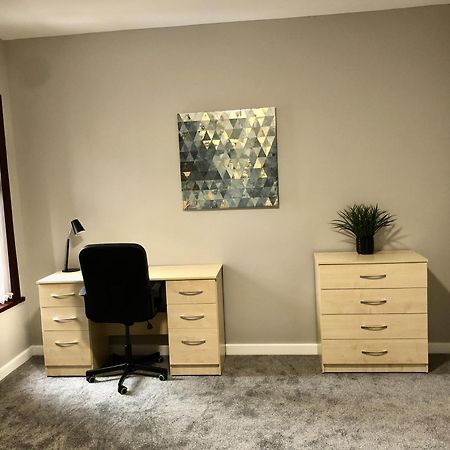 Villa Executive Or Large Family 5-Bed House - Hosted By Hutch Lifestyle à Coventry Extérieur photo