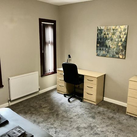 Villa Executive Or Large Family 5-Bed House - Hosted By Hutch Lifestyle à Coventry Extérieur photo