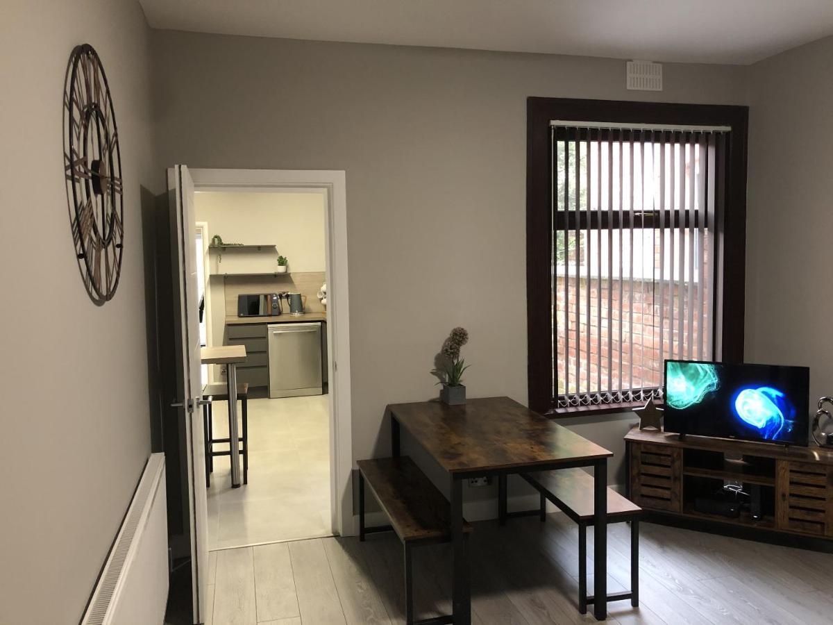 Villa Executive Or Large Family 5-Bed House - Hosted By Hutch Lifestyle à Coventry Extérieur photo