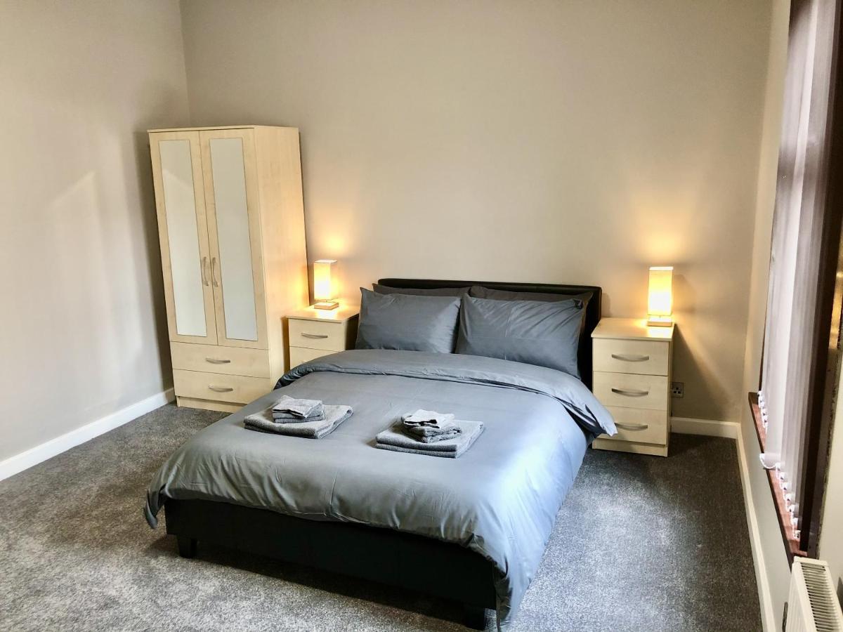 Villa Executive Or Large Family 5-Bed House - Hosted By Hutch Lifestyle à Coventry Extérieur photo