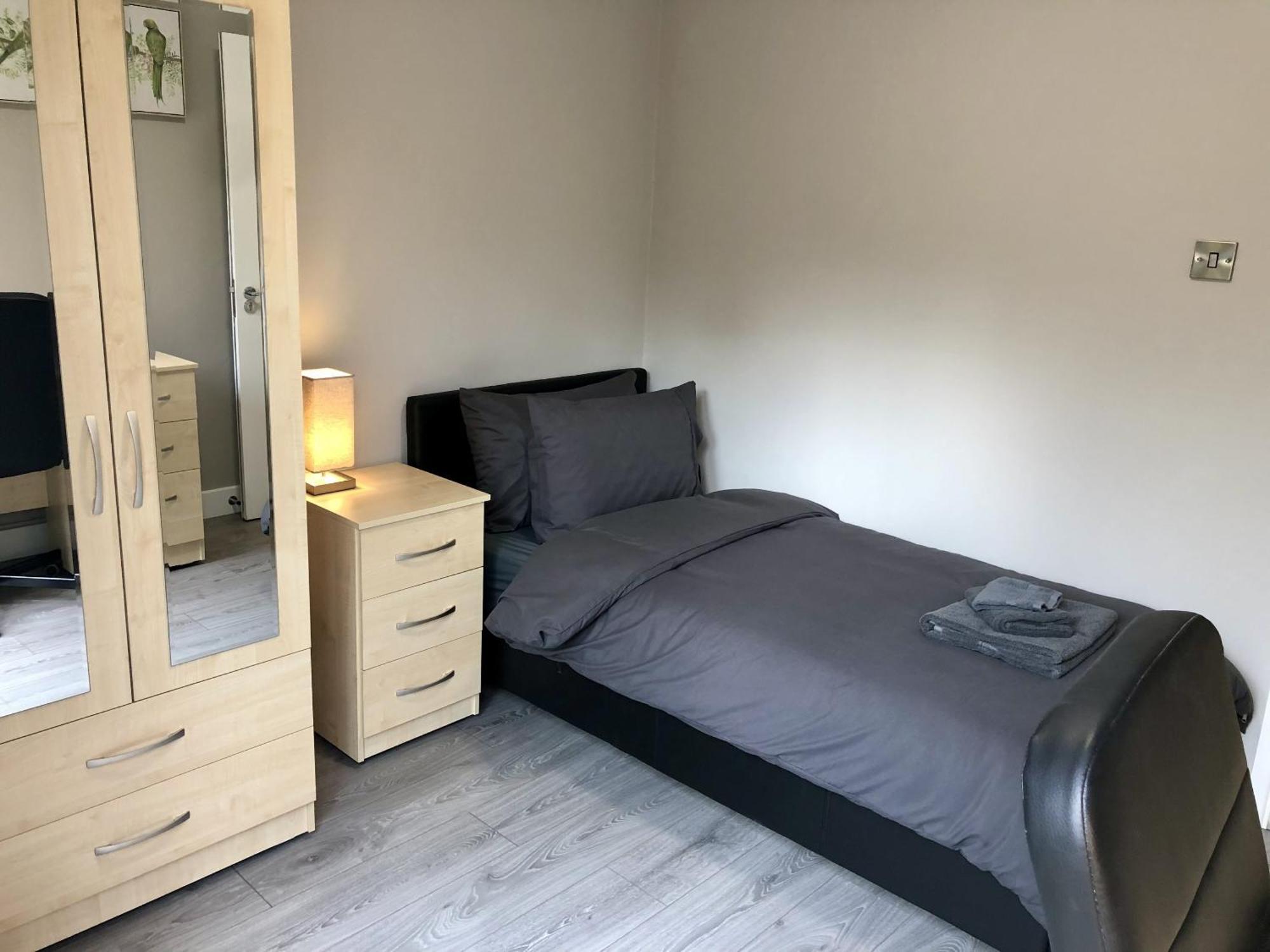Villa Executive Or Large Family 5-Bed House - Hosted By Hutch Lifestyle à Coventry Extérieur photo