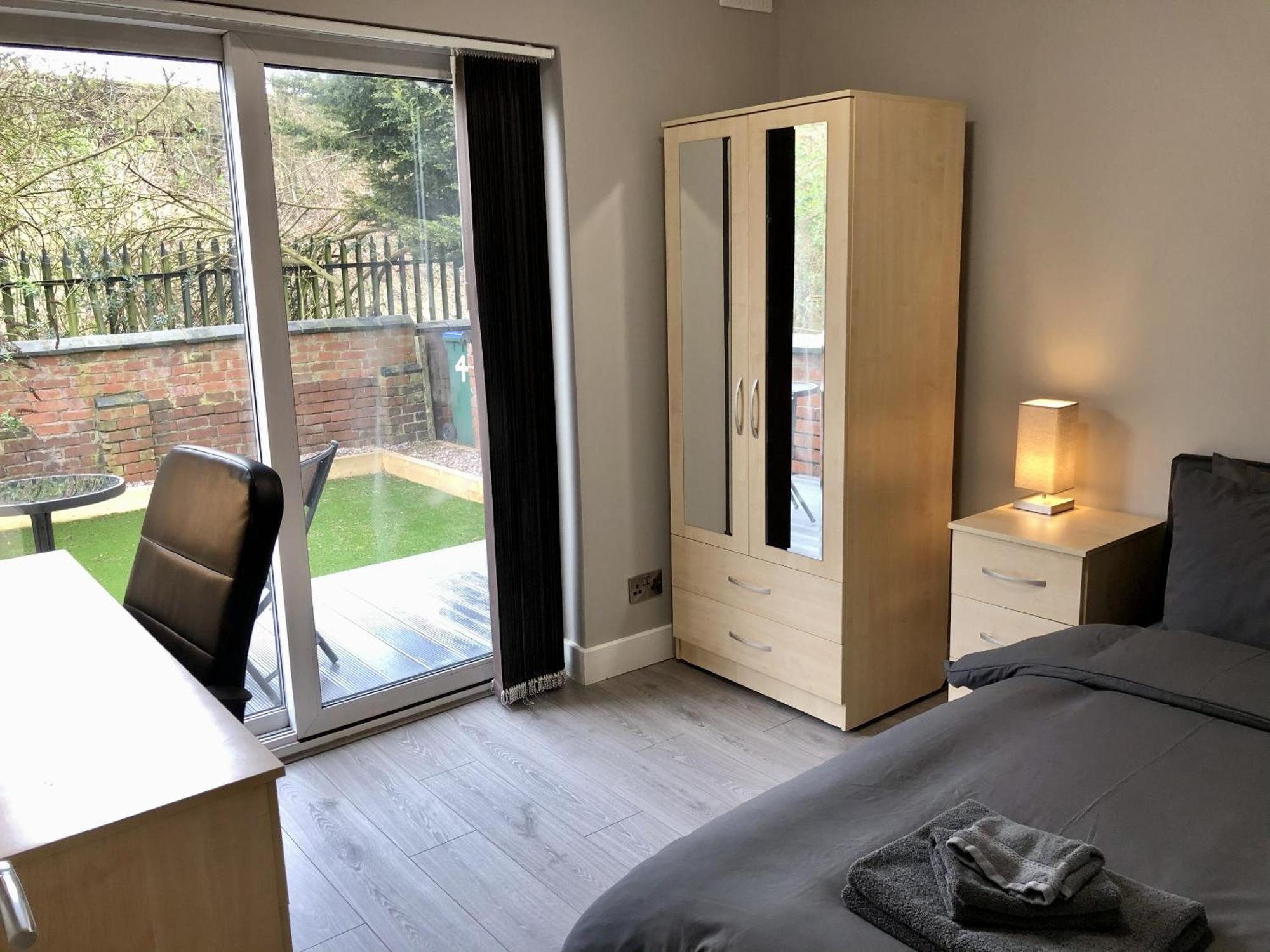 Villa Executive Or Large Family 5-Bed House - Hosted By Hutch Lifestyle à Coventry Extérieur photo